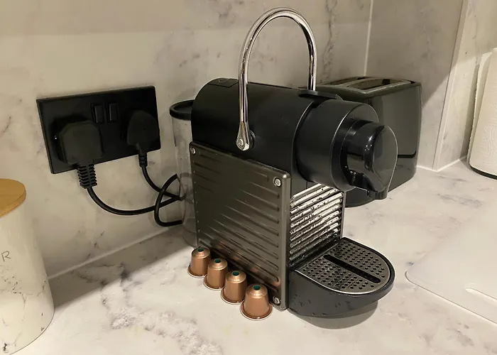 Luxury 2 Bedroom W/ Free Parking